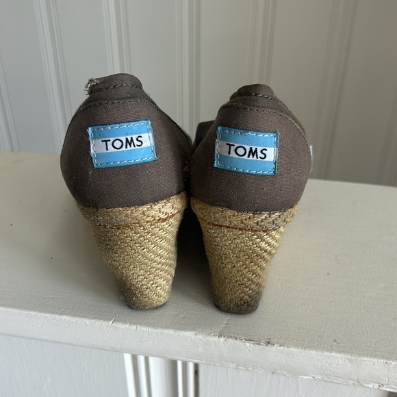 TOMS wedge sandals size 8 - Picture 2 of 6